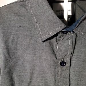 Long-sleeve slim dress shirt shiny buttons soft